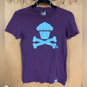#4- JOHNNY CUPCAKES-CLASSIC CROSSBONES TEE